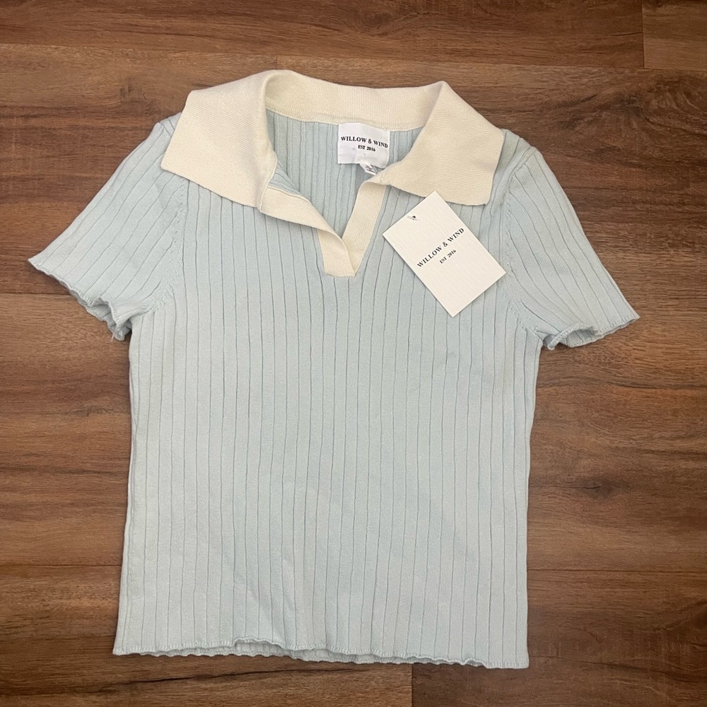 Willow & Root Women's Cream and Light Blue Ribbed Top